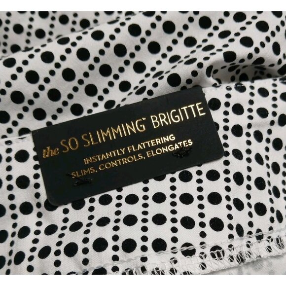 New Chico's So Slimming Brigitte Pull-On Bermuda Shorts Size 3 XL 16 White Dots - Picture 8 of 9